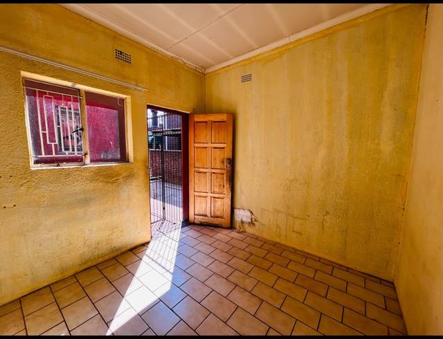 8 BEDROOM HOUSE FOR SALE IN VANDERBIJLPARK SE 7